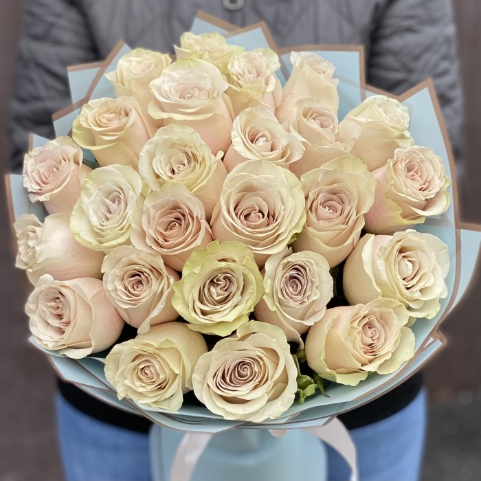 25 роз Экспожер